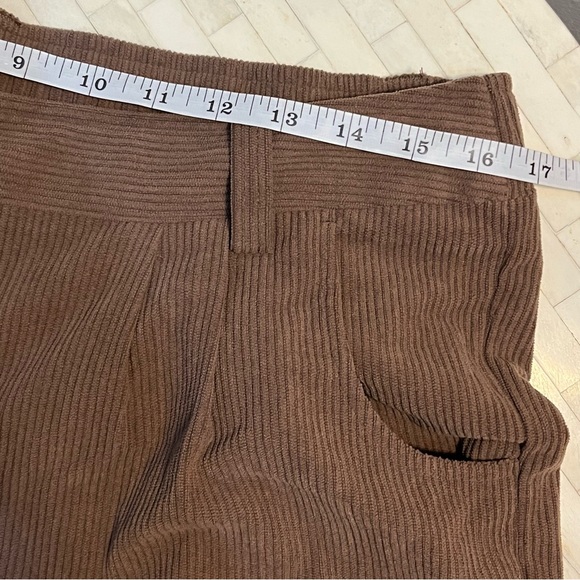 HALARA High Waisted Zipper Pocket Corduroy Casual Pants in Acorn size Large - Picture 8 of 12
